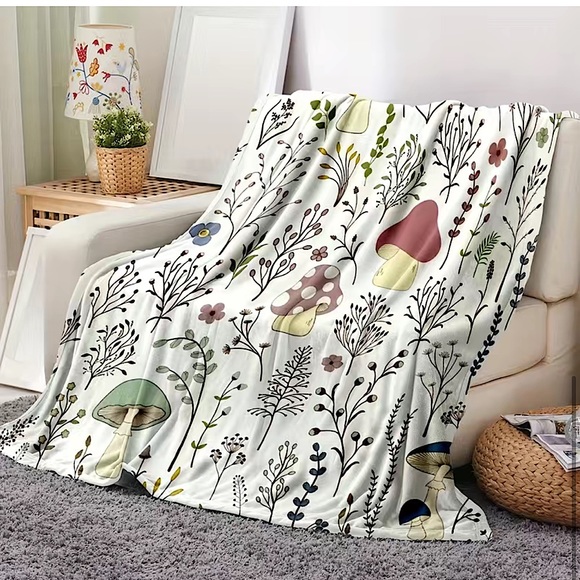 New soft multicolor cute mushroom print large blanket 60”x80” - Picture 2 of 8
